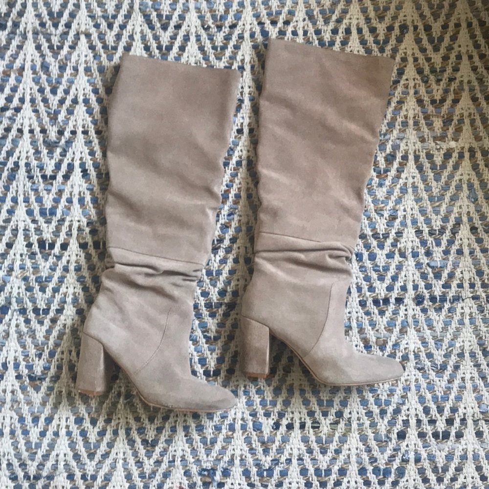 Steve Madden Knee heigh beige suede slouchy boots